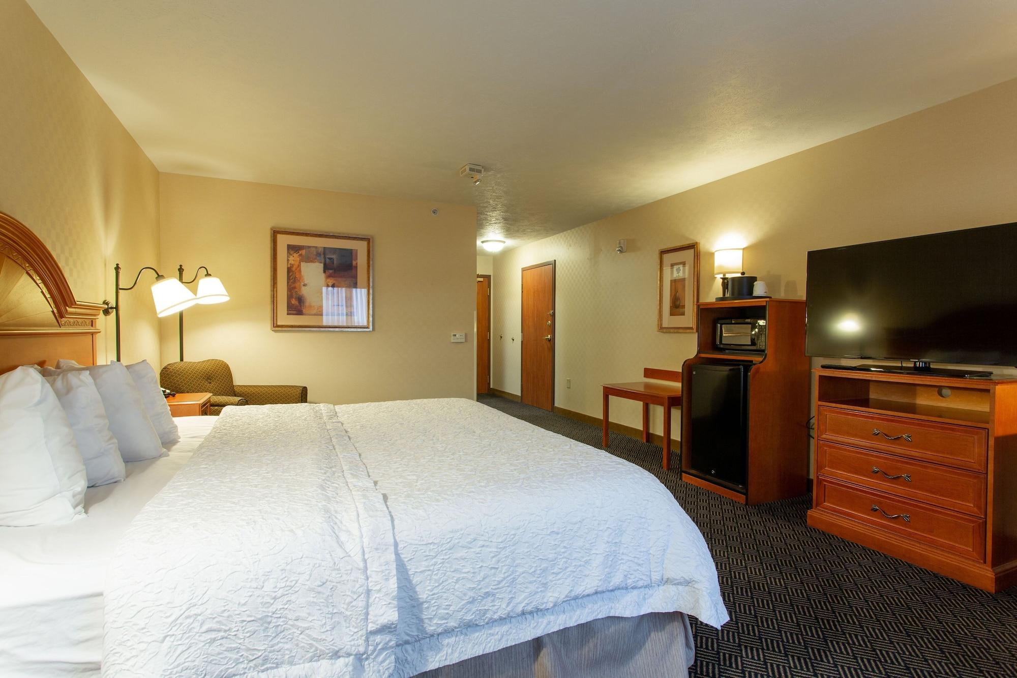 Hampton Inn Waterloo Exterior photo