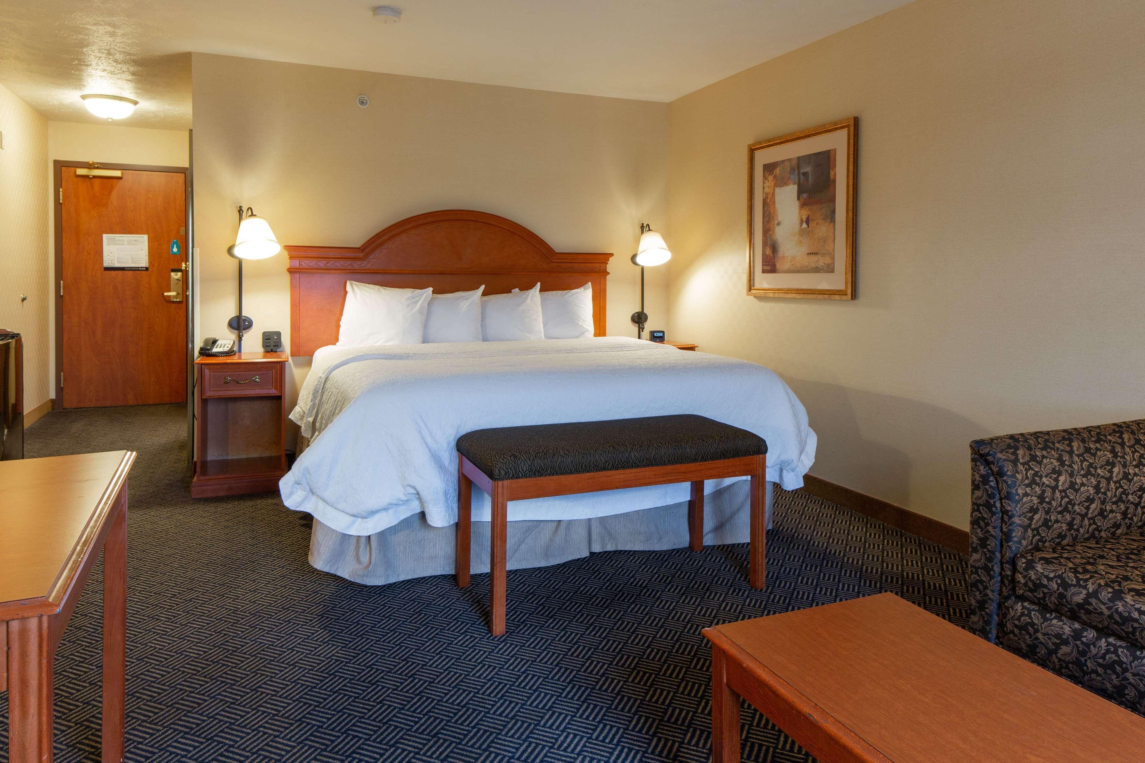 Hampton Inn Waterloo Exterior photo