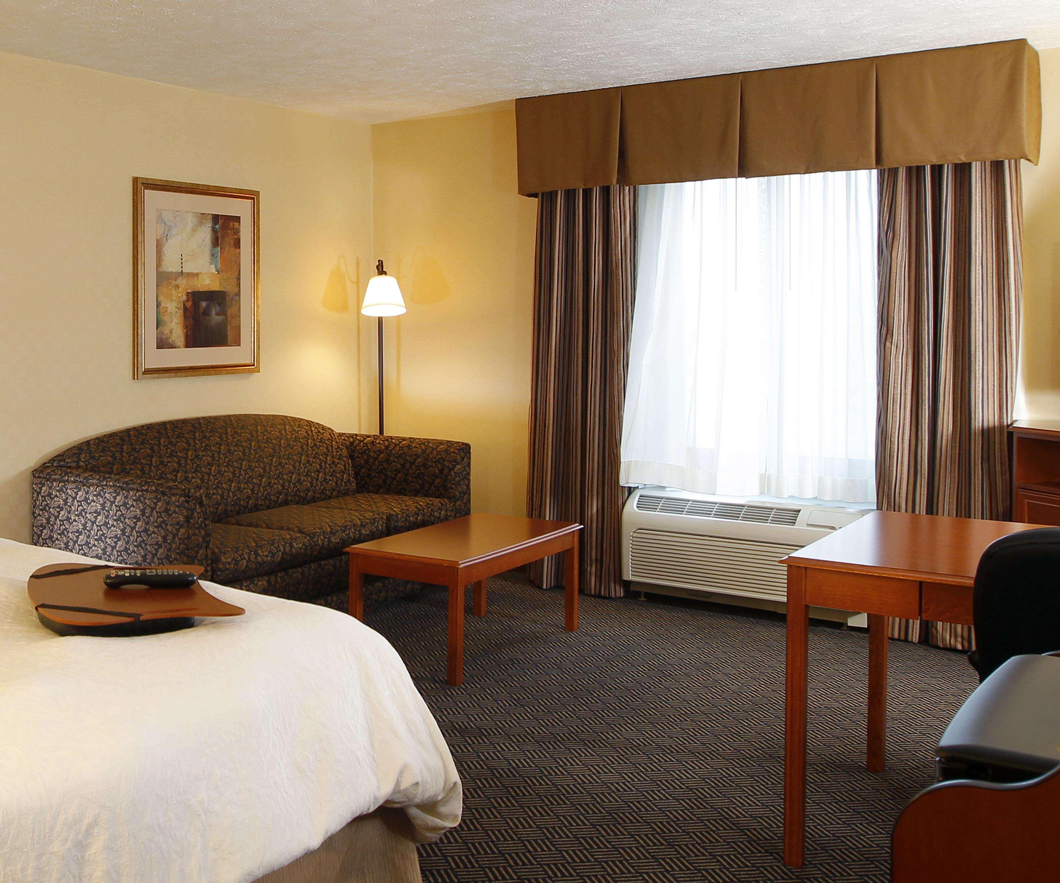 Hampton Inn Waterloo Exterior photo