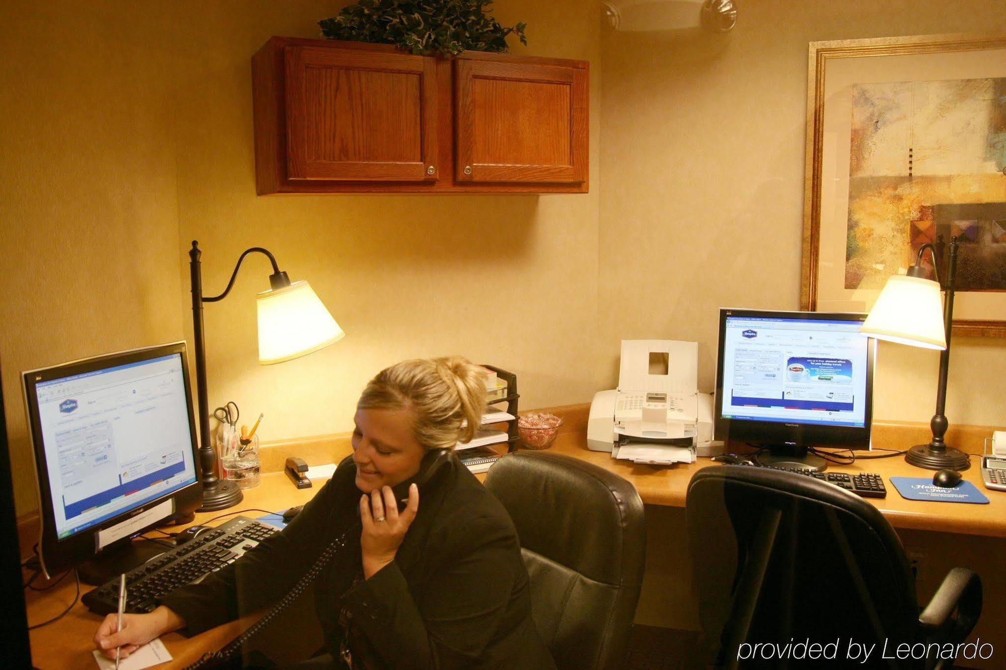 Hampton Inn Waterloo Facilities photo